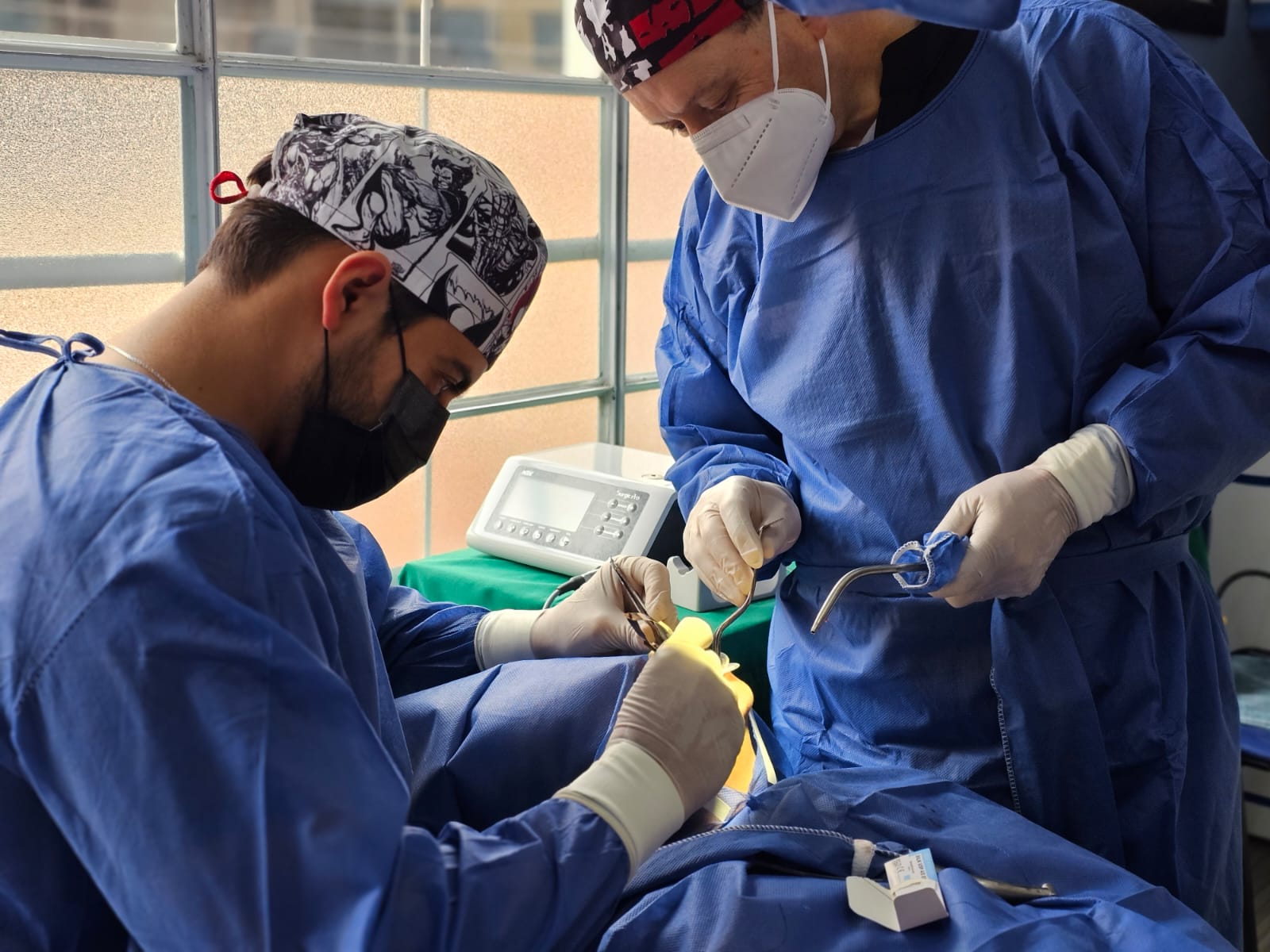 Cirugía dental con especialistas