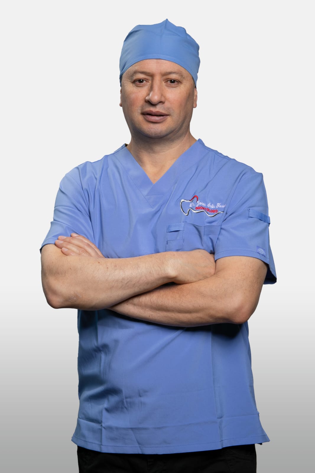 Dr. Javier Solís - Director del consultorio