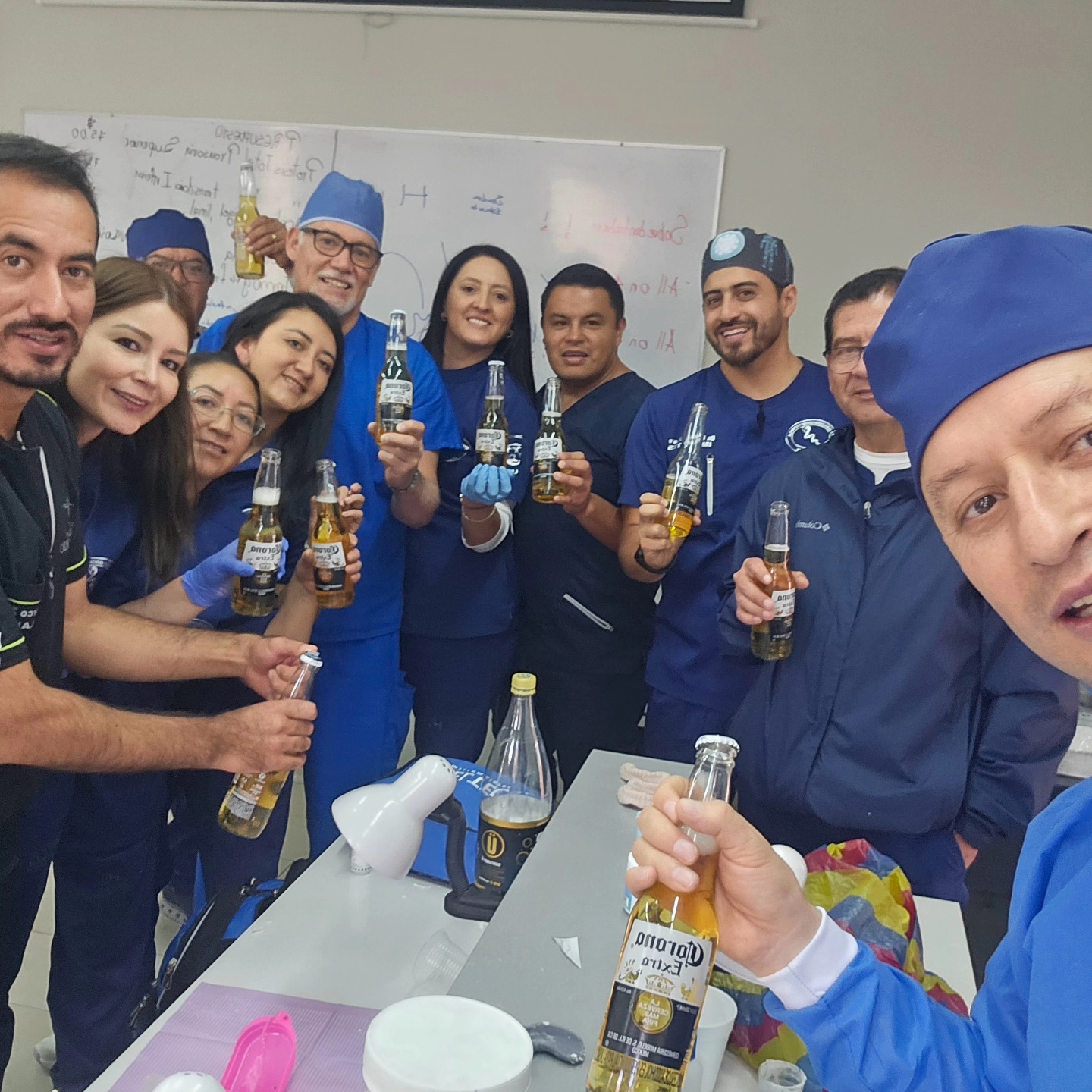 Equipo del consultorio en pausa activa